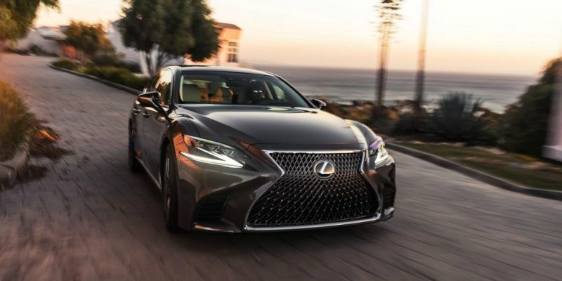  Lexus назвал рублевую стоимость нового LS 